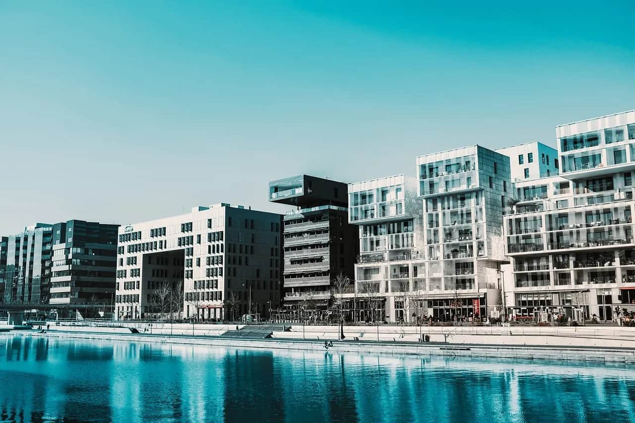 Krynica Morska: Atrakcje na każdą porę roku zaplanuj idealny urlop