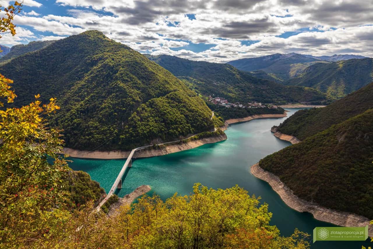 Czarnogóra samochodem: Nocleg tranzytowy 3 trasy, 5 miast!